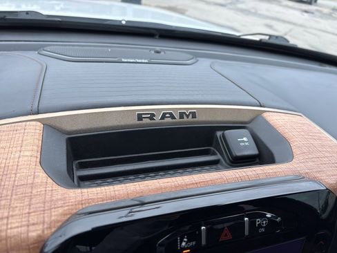 Used 2019 RAM 1500 Limited image 17