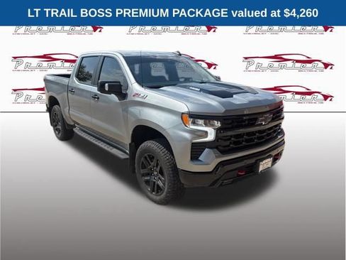 Used 2024 Chevrolet Silverado 1500 LT Trail Boss w/ LT Trail Boss Premium Package AWD/4WD image 2