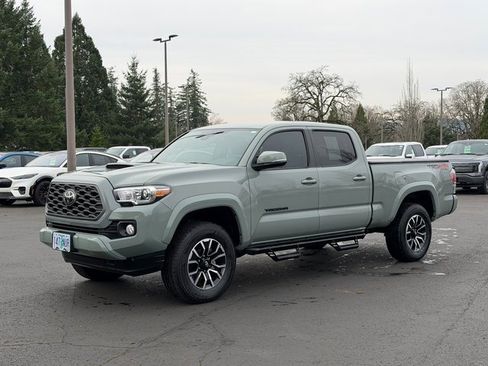 Used 2022 Toyota Tacoma TRD Sport image 7