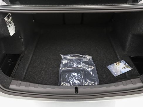 Used 2025 BMW 330i xDrive Sedan w/ Convenience Package image 19