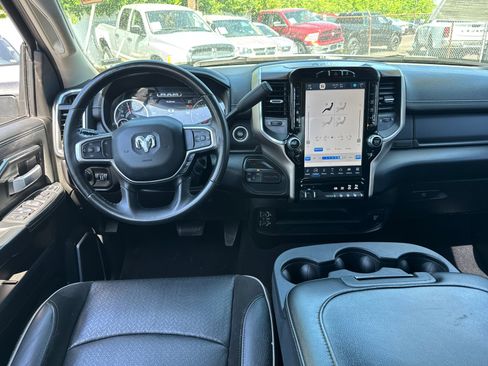 Used 2024 RAM 2500 Laramie AWD/4WD image 9