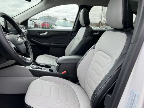 New 2024 Ford Escape SE w/ PHEV Premium Package FWD image 4