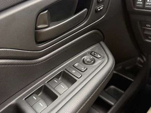 Used 2025 Honda Odyssey Sport-L image 26