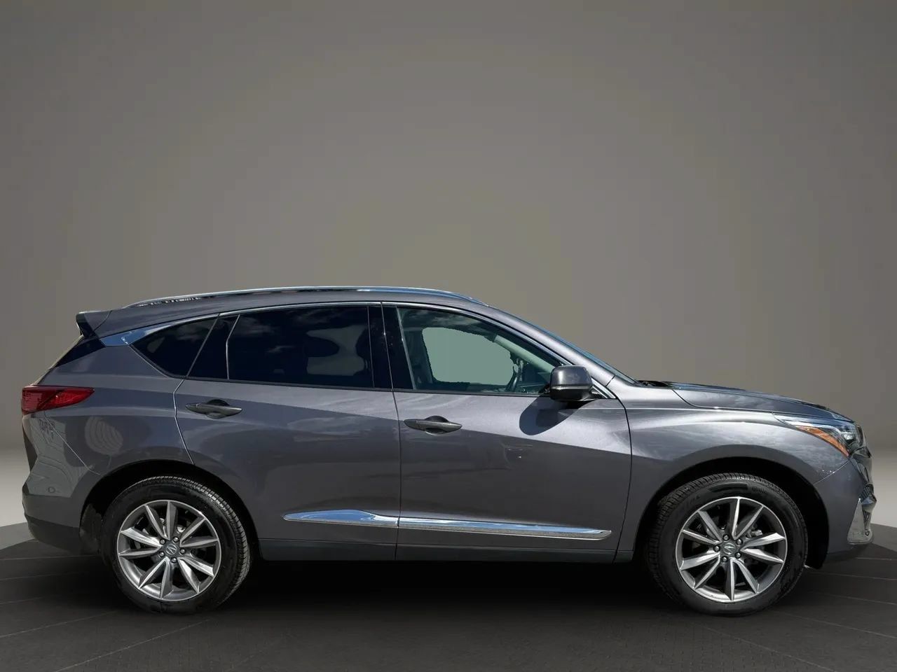 Used 2021 Acura RDX w/ Technology Package AWD/4WD image 3