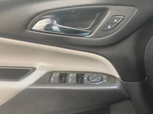 Used 2024 Chevrolet Equinox LT image 13