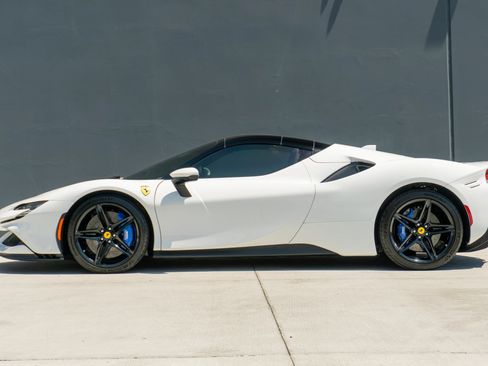 Used 2025 Ferrari SF90 Spider AWD/4WD image 2