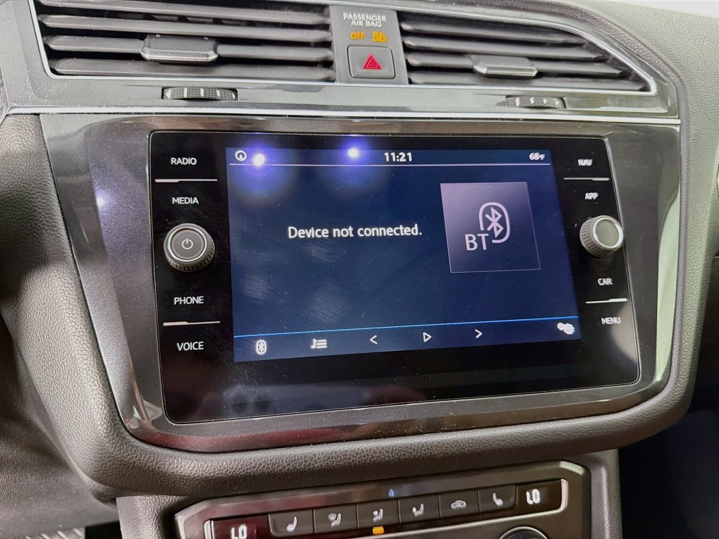 Used 2019 Volkswagen Tiguan SEL FWD image 18