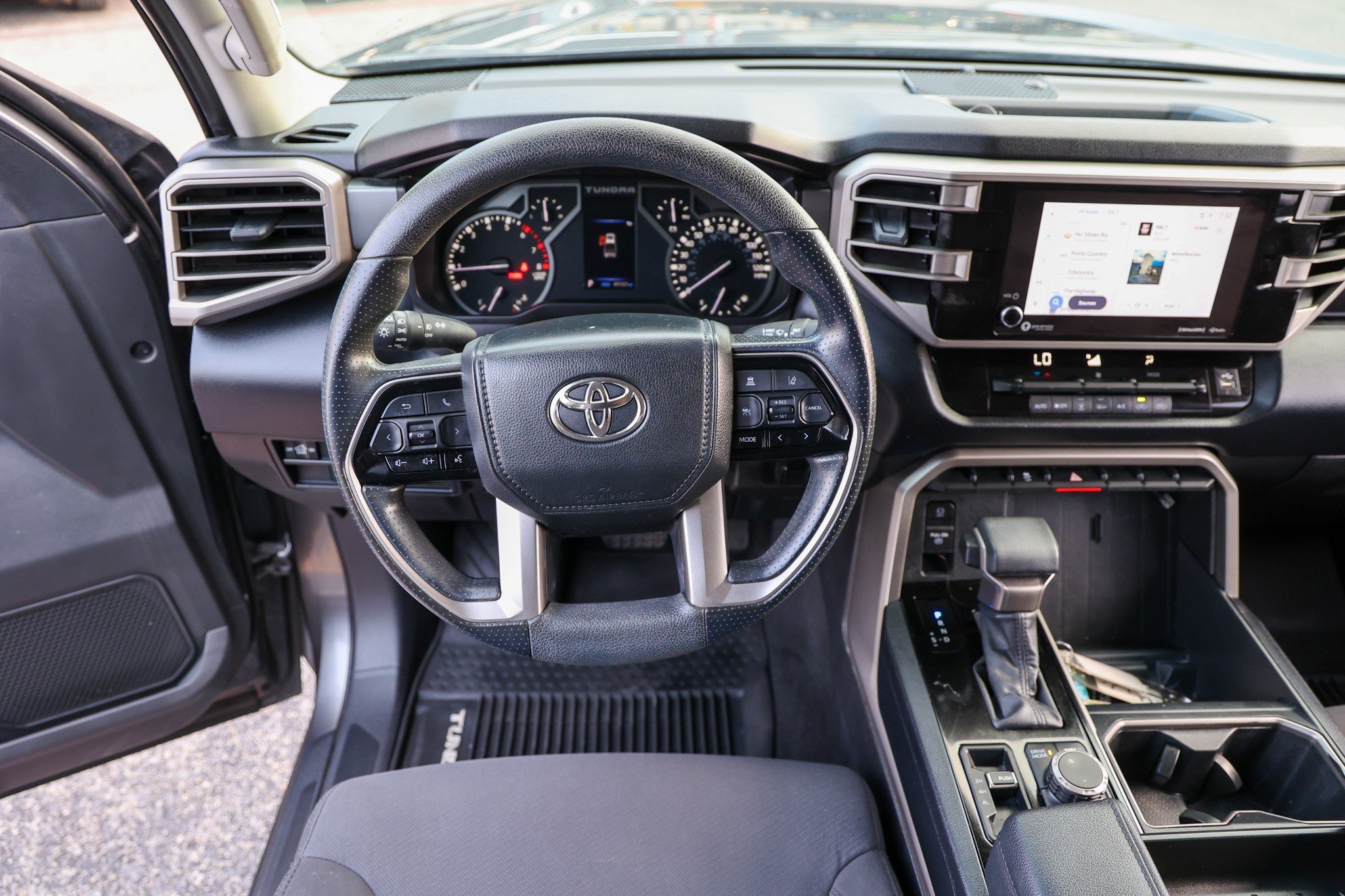 Used 2024 Toyota Tundra SR5 AWD/4WD image 44