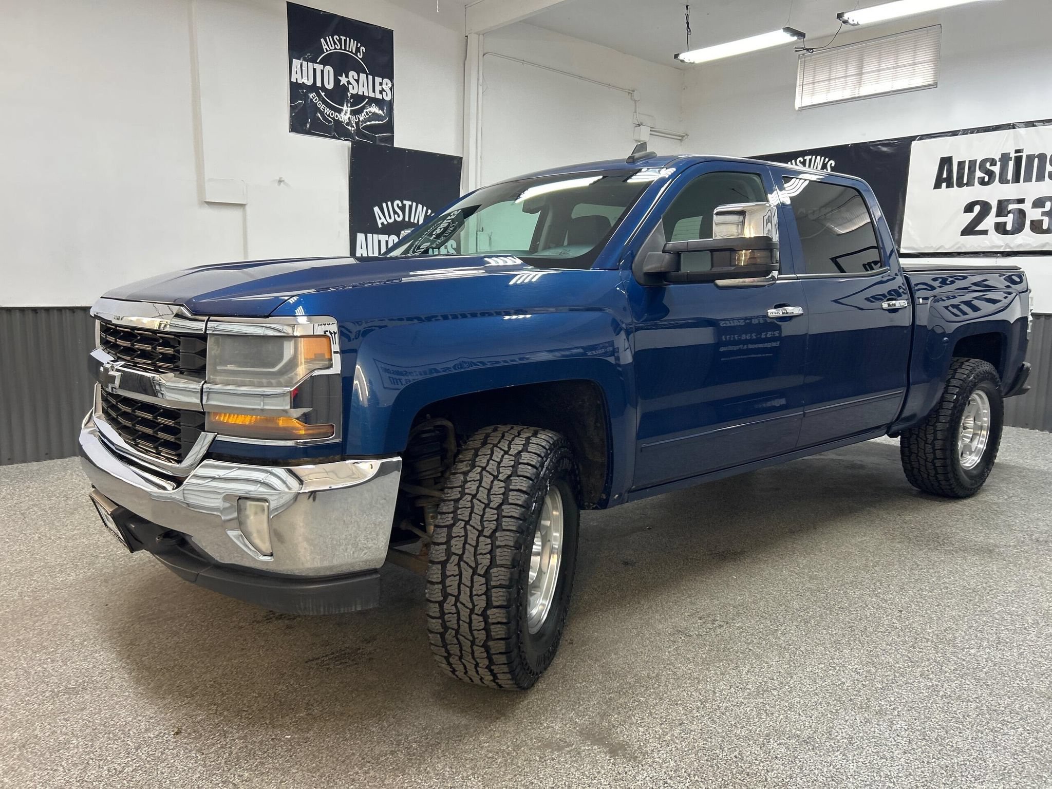 Used 2016 Chevrolet Silverado 1500 LT w/ All Star Edition AWD/4WD image 3
