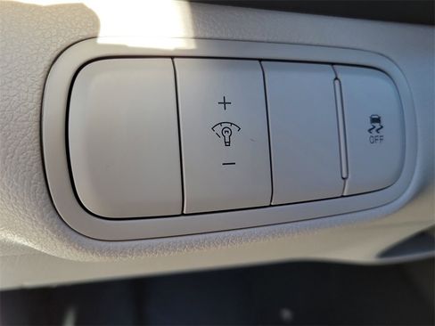 New 2025 Hyundai Venue SEL image 22