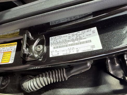 Used 2015 Ford F150 XLT AWD/4WD image 6