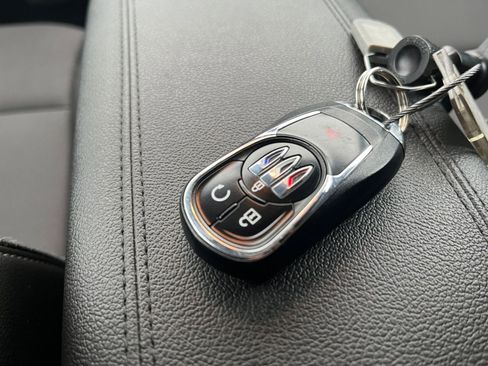 Used 2025 Buick Encore GX Preferred FWD image 22