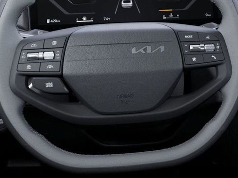 New 2025 Kia K4 EX image 22