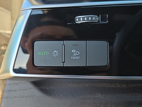 Used 2023 Audi Q8 Premium Plus w/ Premium Plus Package AWD/4WD image 26