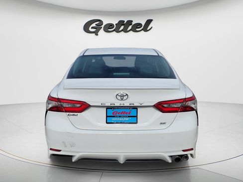 Certified 2018 Toyota Camry SE FWD image 6