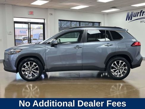 Used 2024 Toyota Corolla Cross XLE AWD/4WD image 9