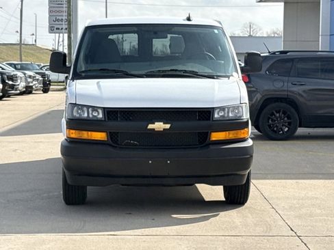 Used 2025 Chevrolet Express 3500 LS image 12