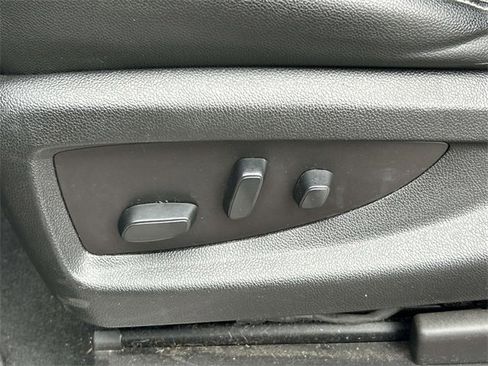 Used 2019 Chevrolet Suburban LT image 26