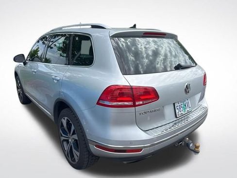 Used 2017 Volkswagen Touareg Wolfsburg Edition AWD/4WD image 3