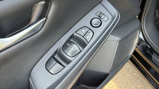 Certified 2024 Nissan Sentra SV FWD image 9