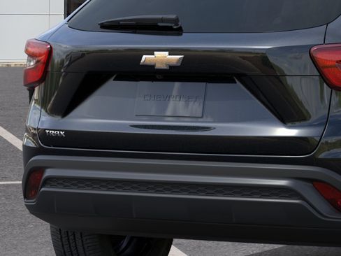 New 2026 Chevrolet Trax LS FWD image 16