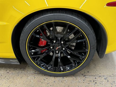 Used 2006 Chevrolet Corvette Z06 w/ Preferred Equipment Group RWD image 10