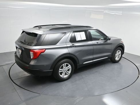 Used 2022 Ford Explorer XLT w/ Equipment Group 202A image 49