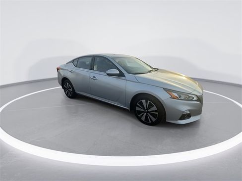 Used 2019 Nissan Altima 2.5 SL image 2