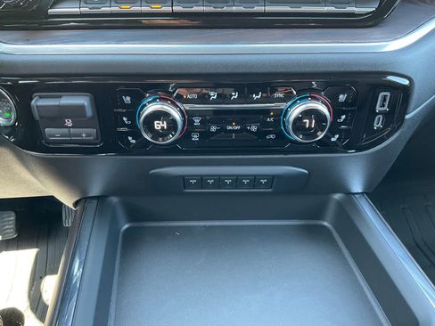 New 2025 GMC Sierra 2500 SLT w/ SLT Premium Package image 8