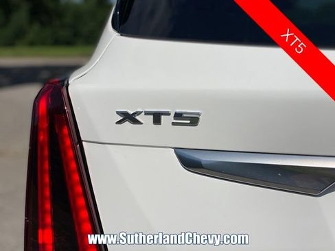 Used 2024 Cadillac XT5 Premium Luxury FWD image 12