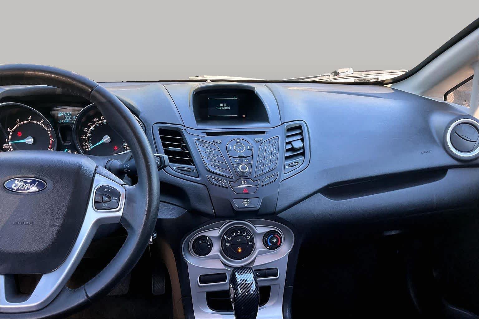 Used 2015 Ford Fiesta SE FWD image 7