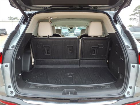 Certified 2024 Buick Enclave Premium image 5