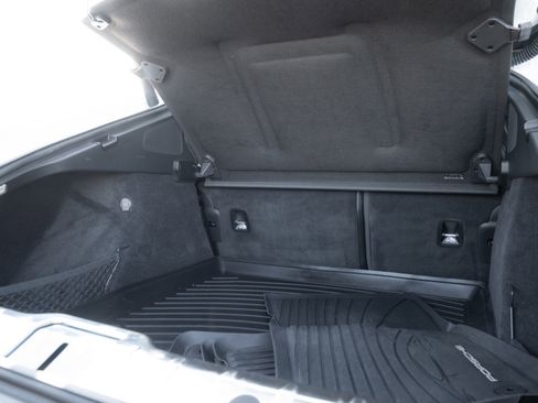 Used 2020 Porsche Panamera 4S image 32