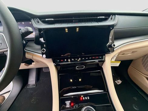 New 2026 Jeep Grand Cherokee Limited image 28