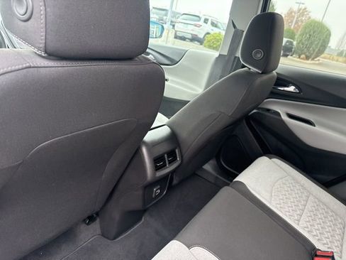 Used 2022 Chevrolet Equinox LS w/ LS Convenience Package image 21