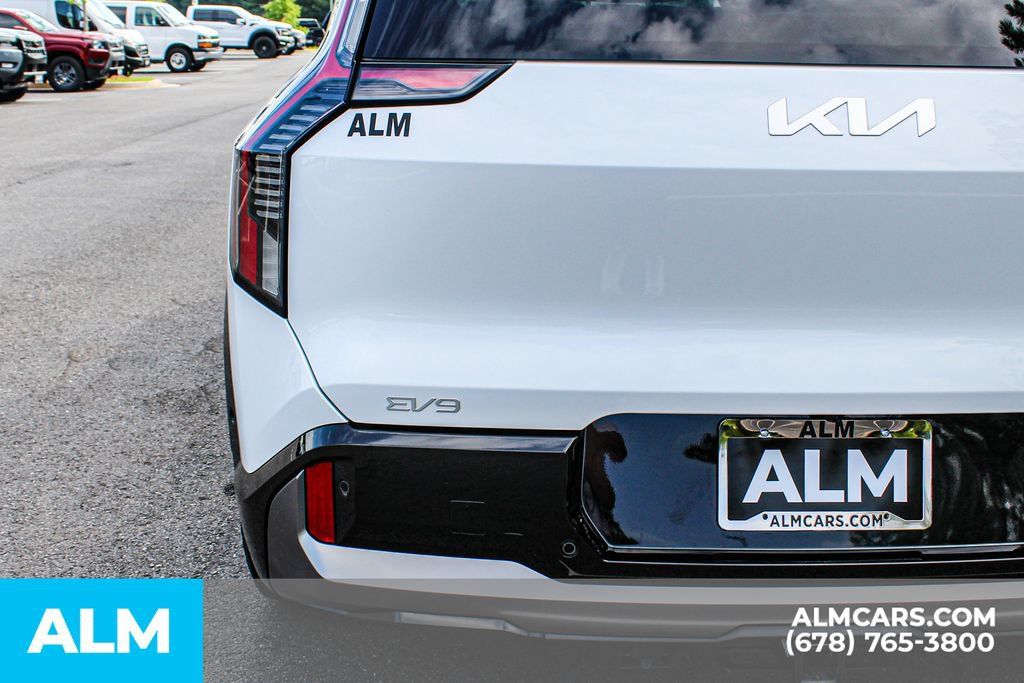 Used 2024 Kia EV9 GT-Line AWD/4WD image 12
