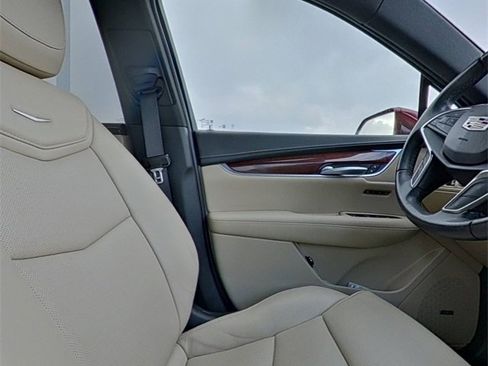 Used 2018 Cadillac XT5 Luxury image 29