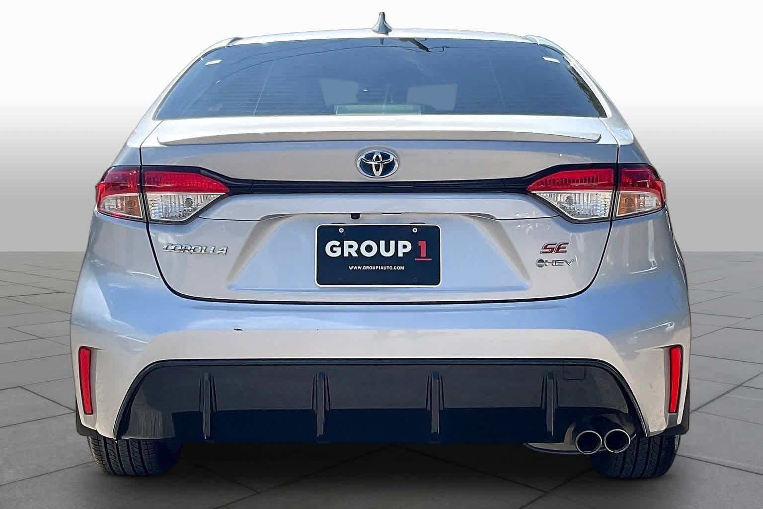 Used 2025 Toyota Corolla SE FWD image 5