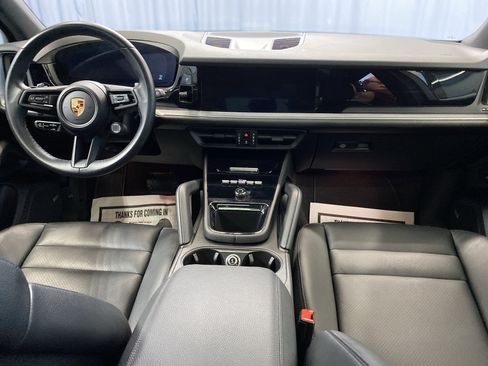Used 2024 Porsche Cayenne image 44