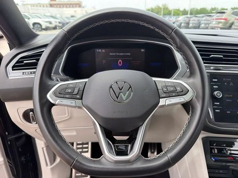 Certified 2023 Volkswagen Tiguan SE R-Line AWD/4WD image 11