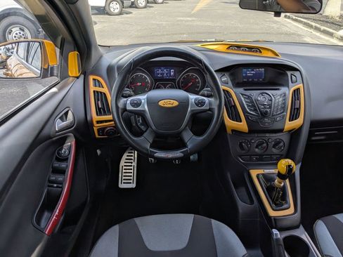 Used 2014 Ford Focus ST image 17