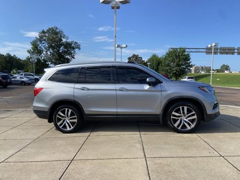 Used 2018 Honda Pilot Touring image 13