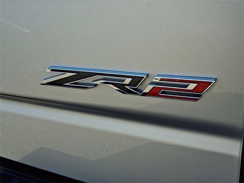 Used 2022 Chevrolet Silverado 1500 ZR2 w/ Technology Package image 31