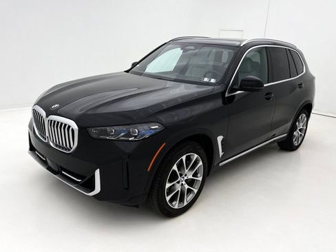 Certified 2026 BMW X5 xDrive40i w/ Premium Package AWD/4WD image 4