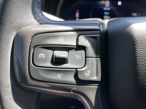 Used 2022 Chevrolet Tahoe RST w/ Luxury Package image 17