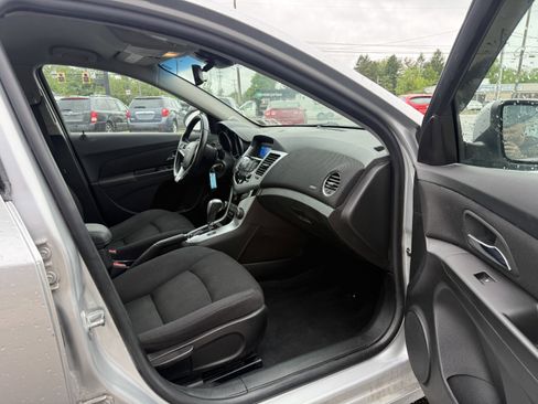Used 2014 Chevrolet Cruze LT FWD image 10