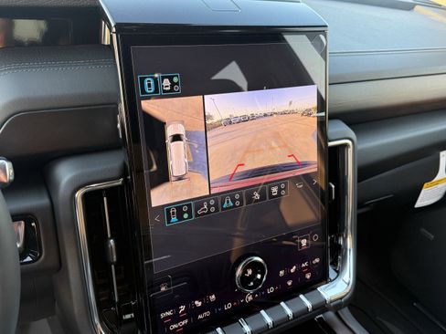 New 2026 GMC Yukon XL Denali w/ Denali Reserve Package image 17