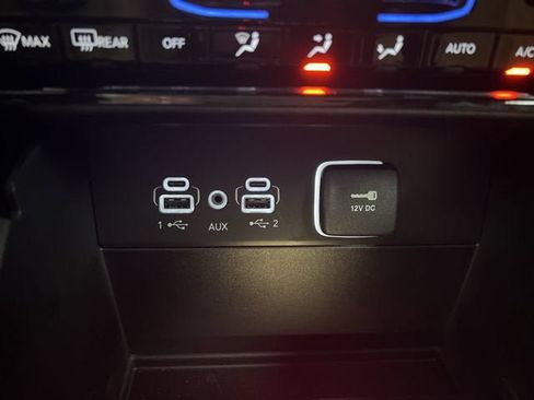 Used 2025 Jeep Grand Cherokee Summit AWD/4WD image 35