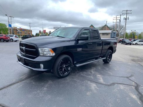 Used 2017 RAM 1500 Express AWD/4WD image 3