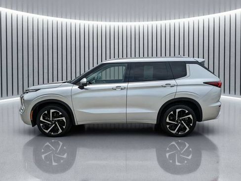 Used 2024 Mitsubishi Outlander SEL FWD image 7